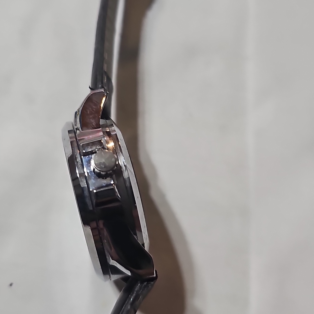 Black Leather Strap Unique Watch - Picture 3 of 5